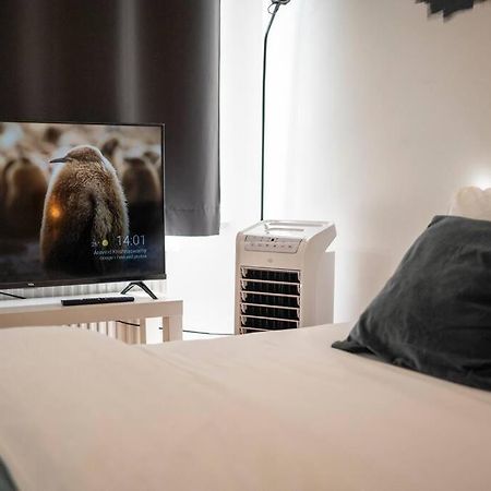 Superb 3 Bedroom & 3 Bathroom Duplex In Brussels City Centre المظهر الخارجي الصورة