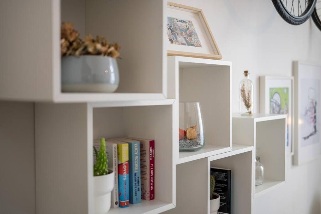 Superb 3 Bedroom & 3 Bathroom Duplex In Brussels City Centre المظهر الخارجي الصورة