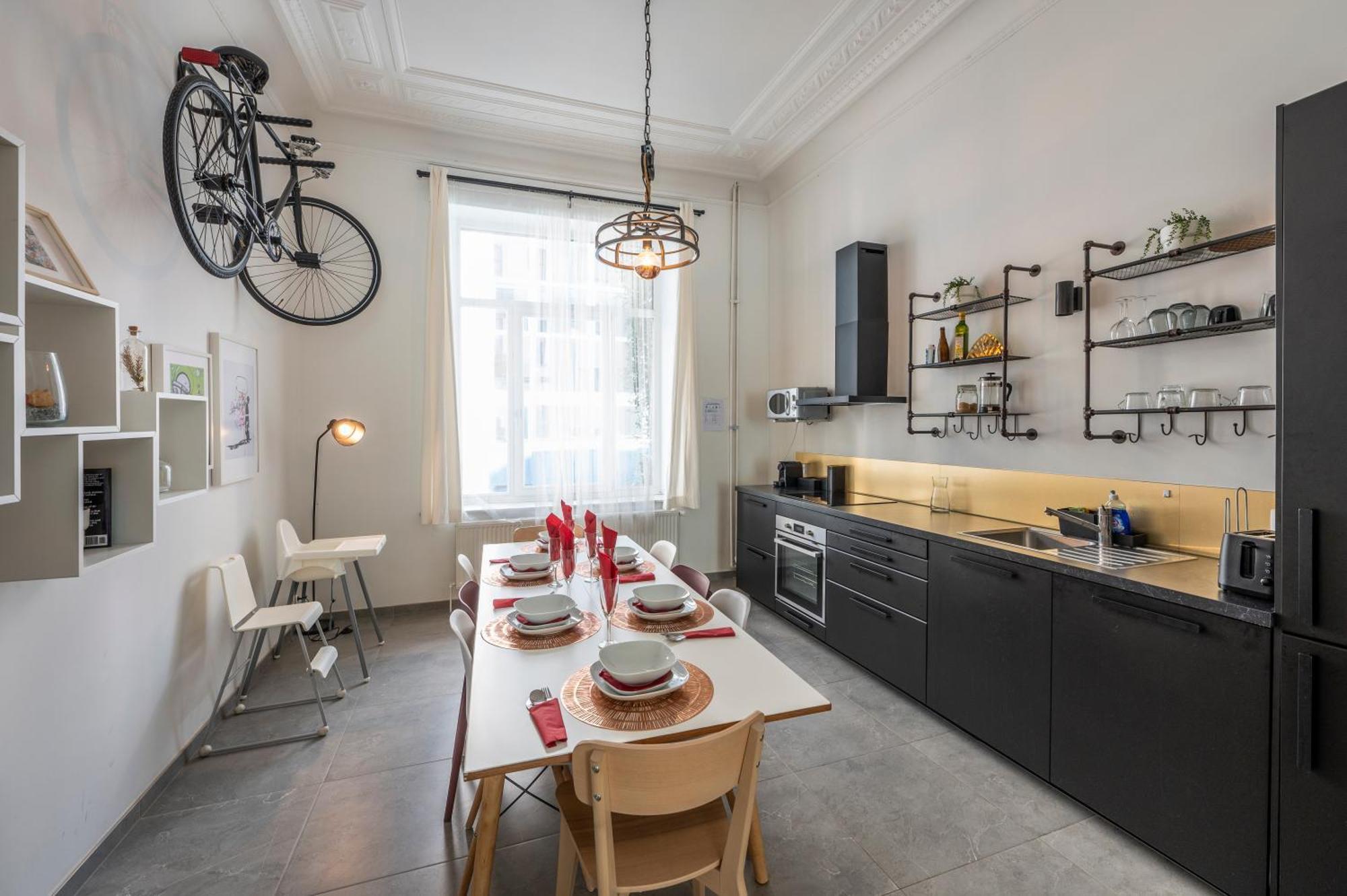 Superb 3 Bedroom & 3 Bathroom Duplex In Brussels City Centre المظهر الخارجي الصورة